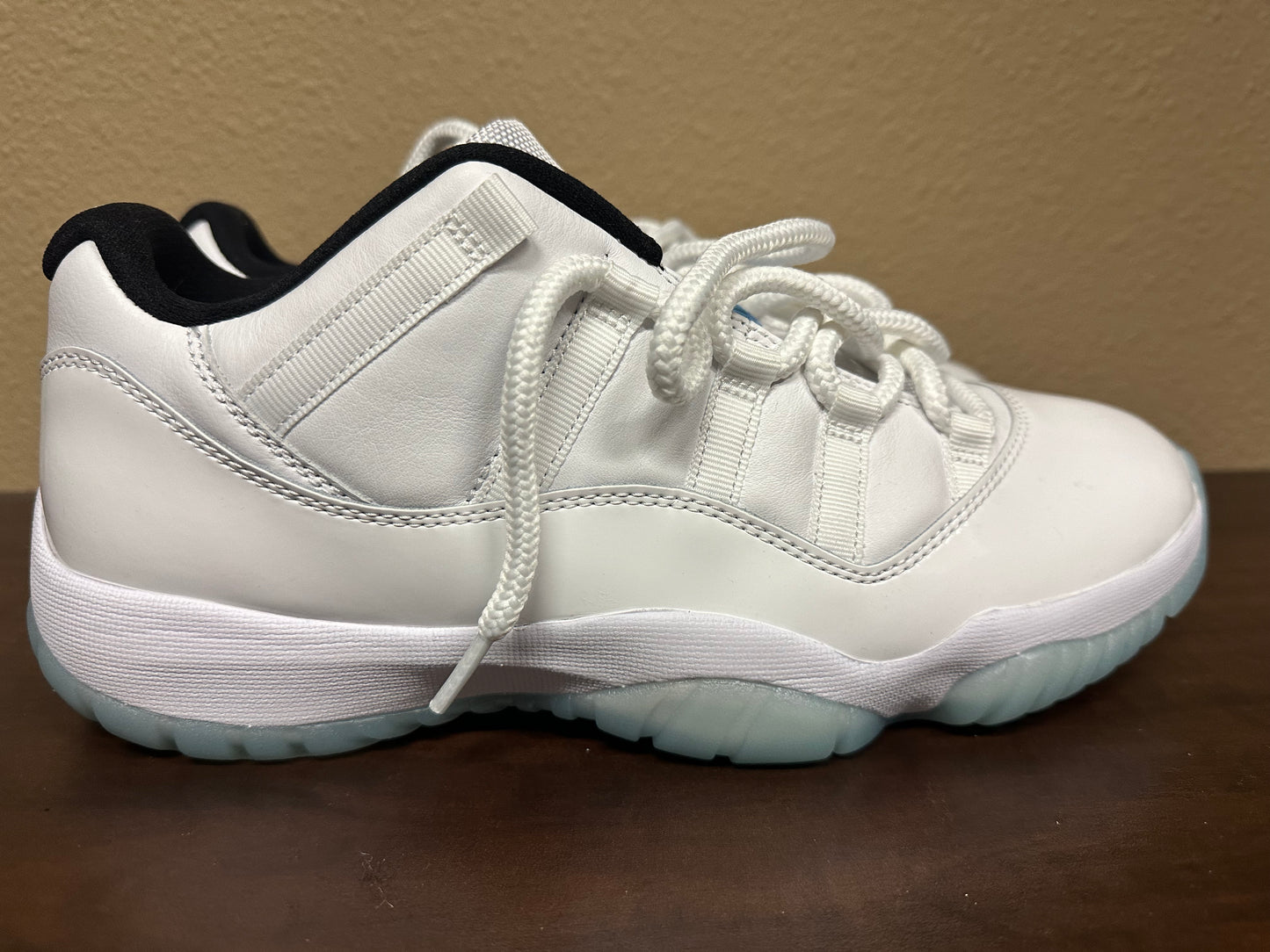 Air Jordan 11 Low