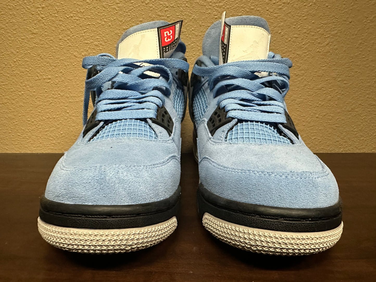 Air Jordan 4 "UNC"