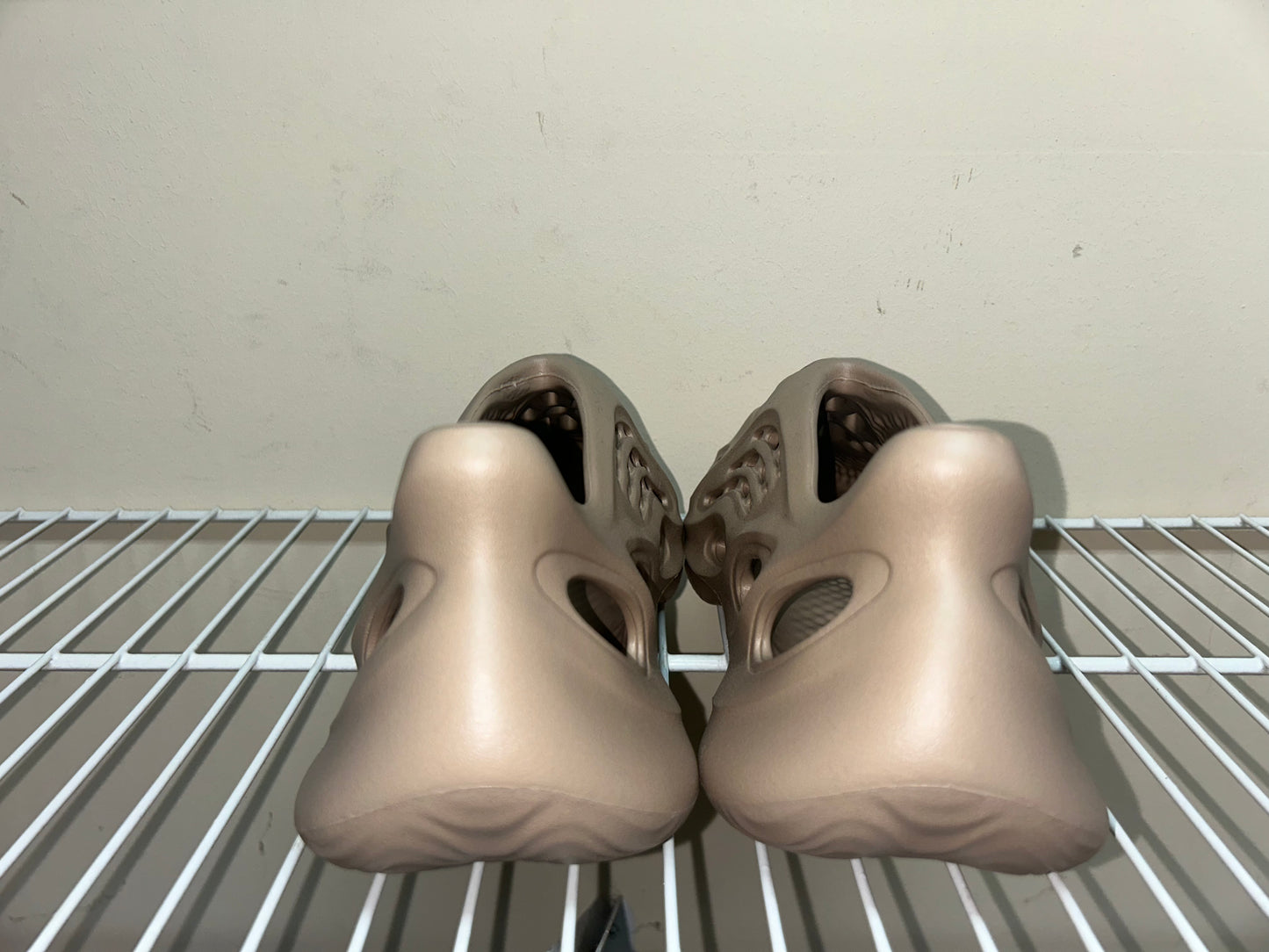 Authentic Yeezy Foam Runner "Light Brown"